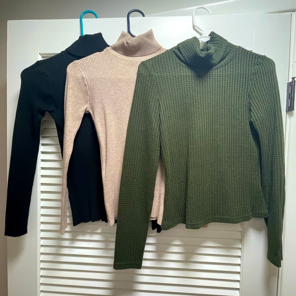 Lot/bundle of 3 long sleeve turtleneck sweaters